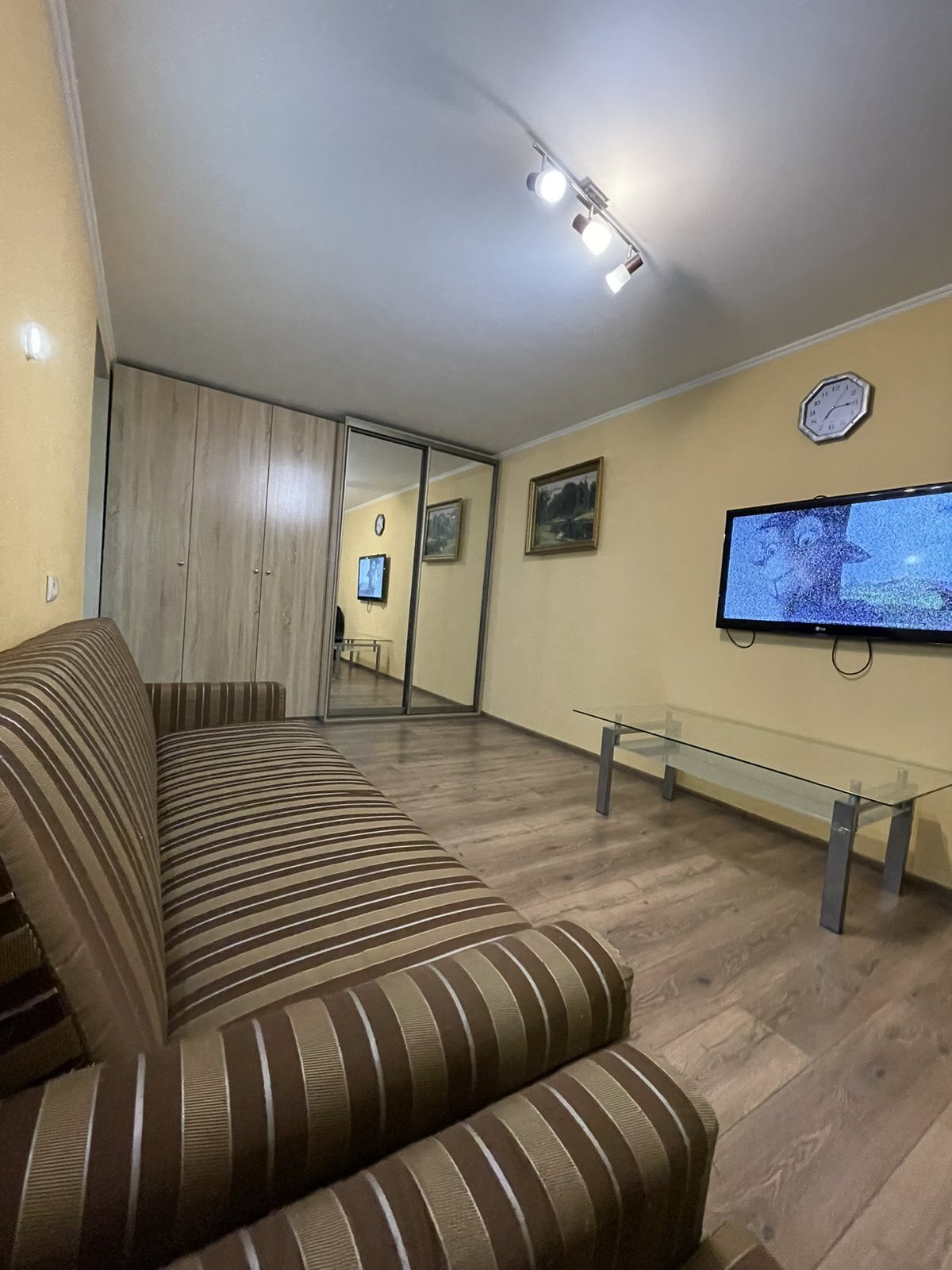 Оренда 2-кімнатної квартири 54 м², Набережна Перемоги вул., 130