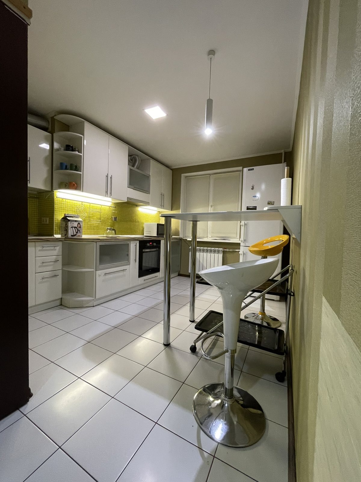 Оренда 2-кімнатної квартири 54 м², Набережна Перемоги вул., 130