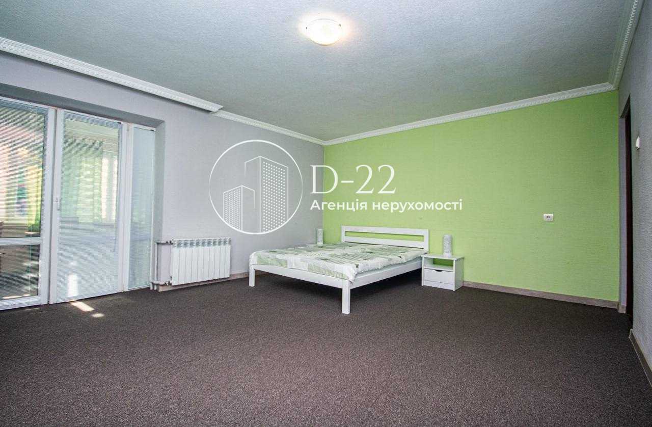 Продажа 3-комнатной квартиры 106 м², Науки просп., 86