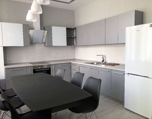 Оренда 2-кімнатної квартири 70 м², Верховної Ради бул., 21Б