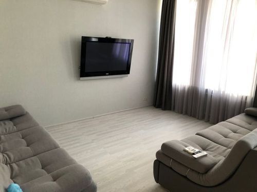 Оренда 2-кімнатної квартири 70 м², Верховної Ради бул., 21Б