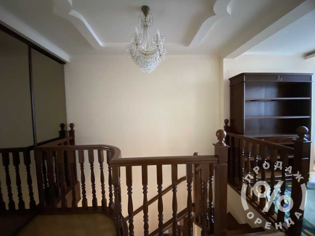 Продажа 3-комнатной квартиры 141 м², Берестейський, 107