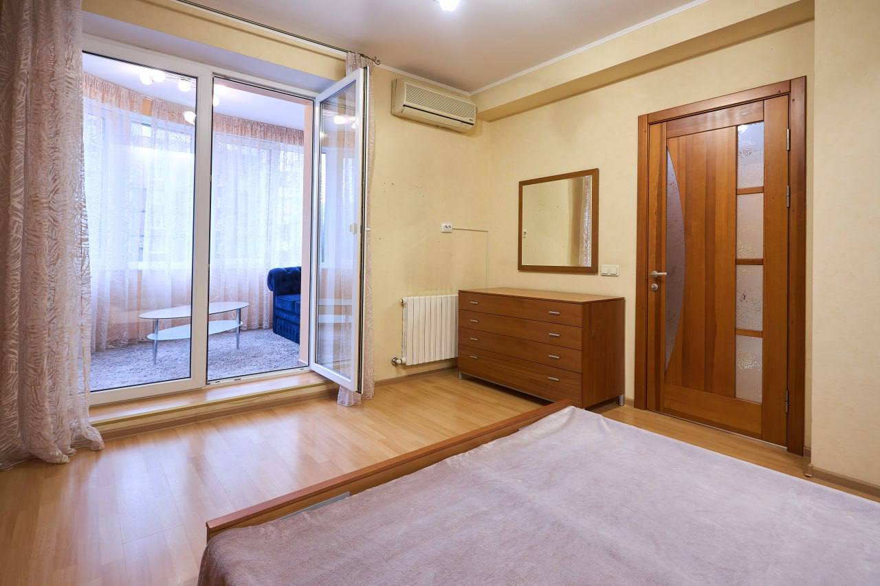 Продажа 3-комнатной квартиры 92 м², Мандрыковская ул., 336