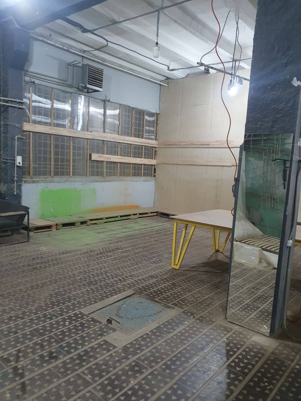 Оренда складу 138 м², Будівельників вул., 23