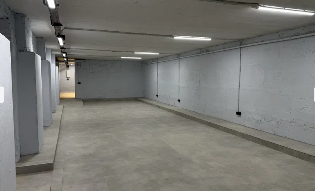 Оренда приміщення вільного призначення 420 м², Варненська вул.