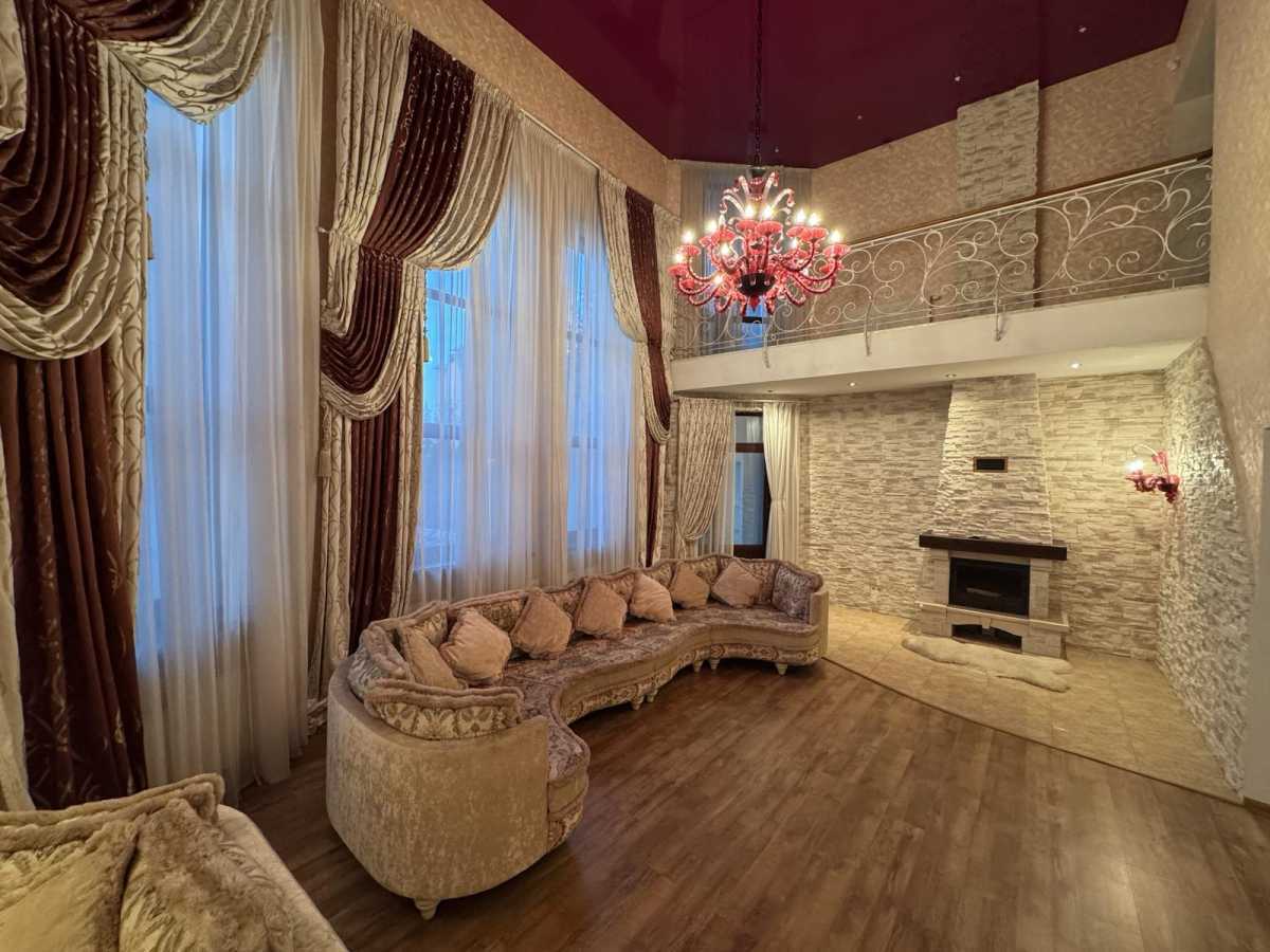 Аренда дома 1050 м², Ужгородская ул.