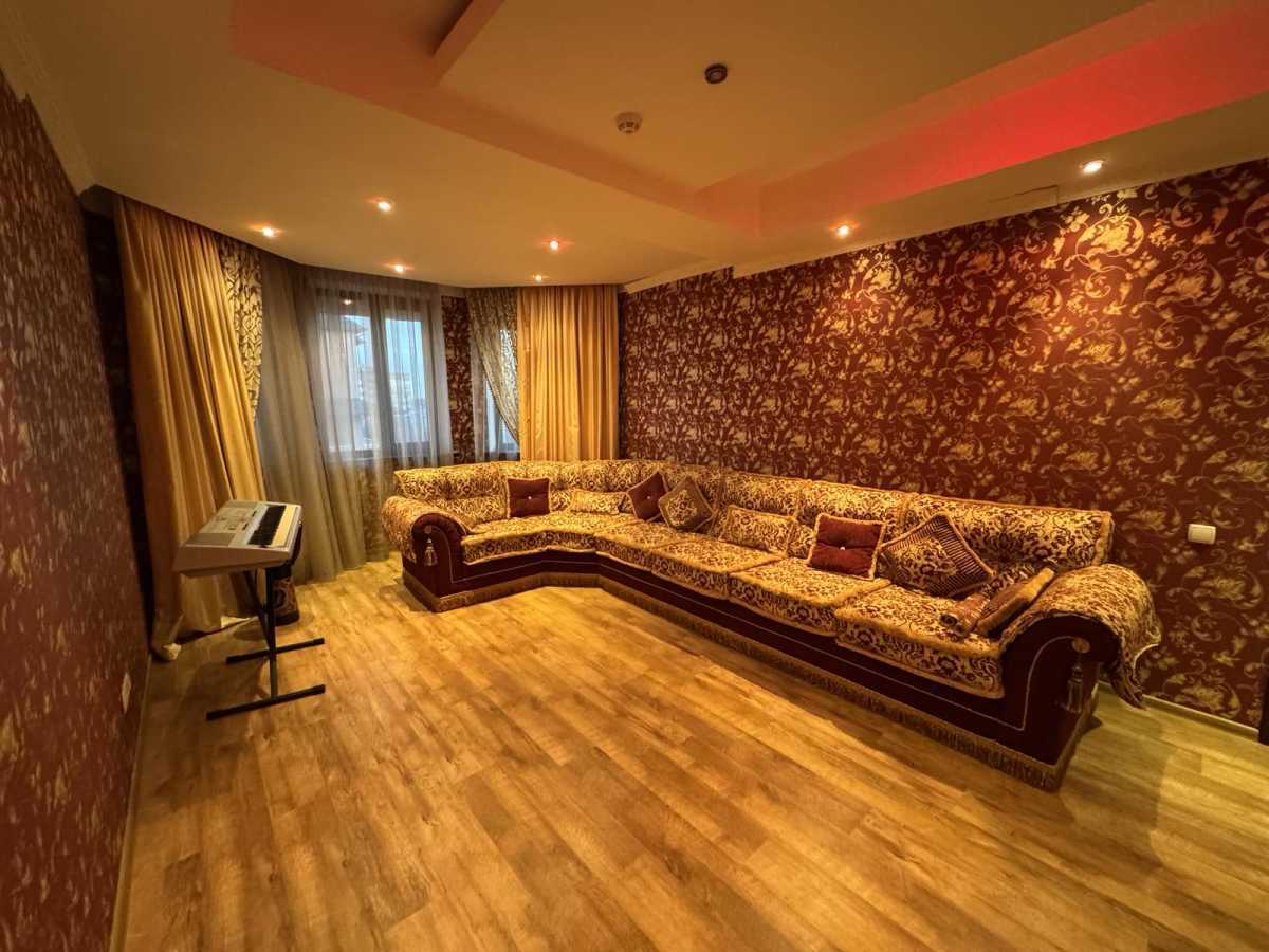 Аренда дома 1050 м², Ужгородская ул.