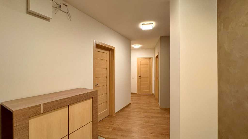 Продажа 2-комнатной квартиры 68.2 м², Пекарская ул., 30