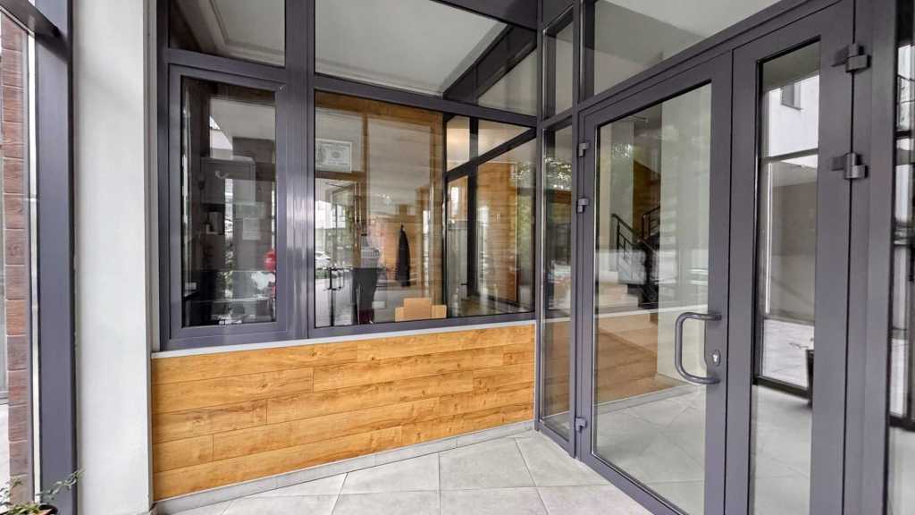 Продажа 2-комнатной квартиры 68.2 м², Пекарская ул., 30