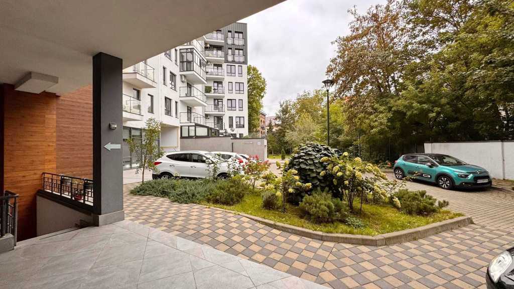 Продажа 2-комнатной квартиры 68.2 м², Пекарская ул., 30