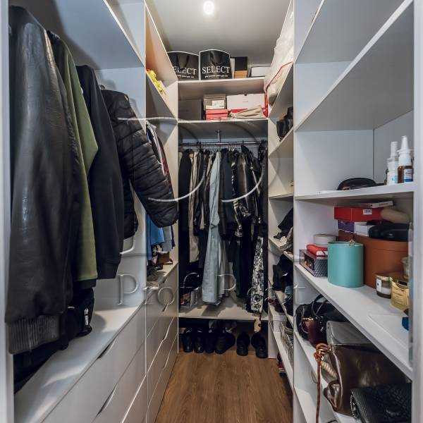 Продажа 1-комнатной квартиры 43 м², Метрологическая ул., 60