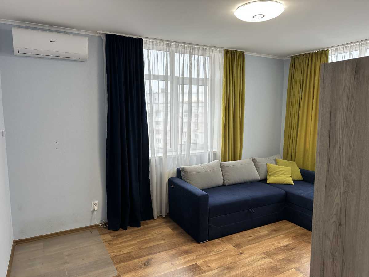 Продажа 3-комнатной квартиры 80 м², Елены Пчилки ул., 3