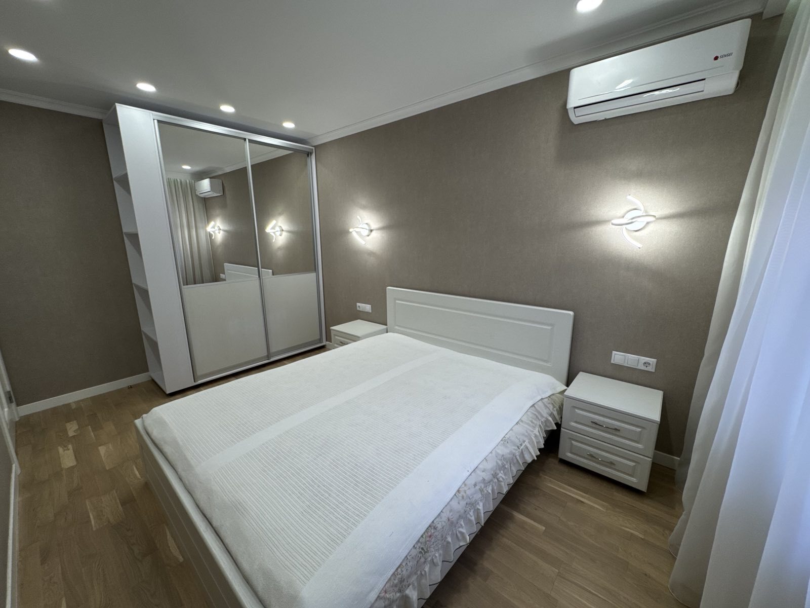 Продажа 3-комнатной квартиры 70 м², Александровская ул.