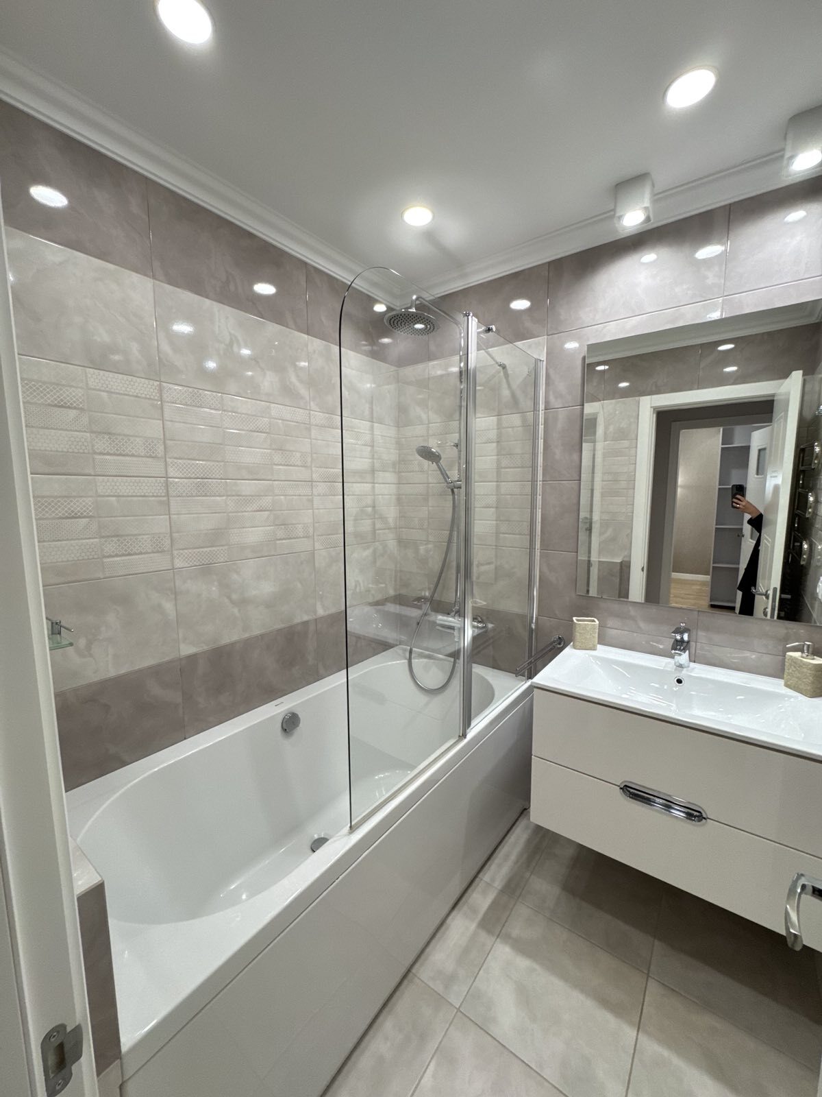 Продажа 3-комнатной квартиры 70 м², Александровская ул.