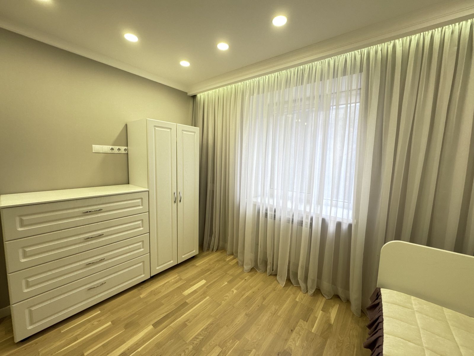 Продажа 3-комнатной квартиры 70 м², Александровская ул.