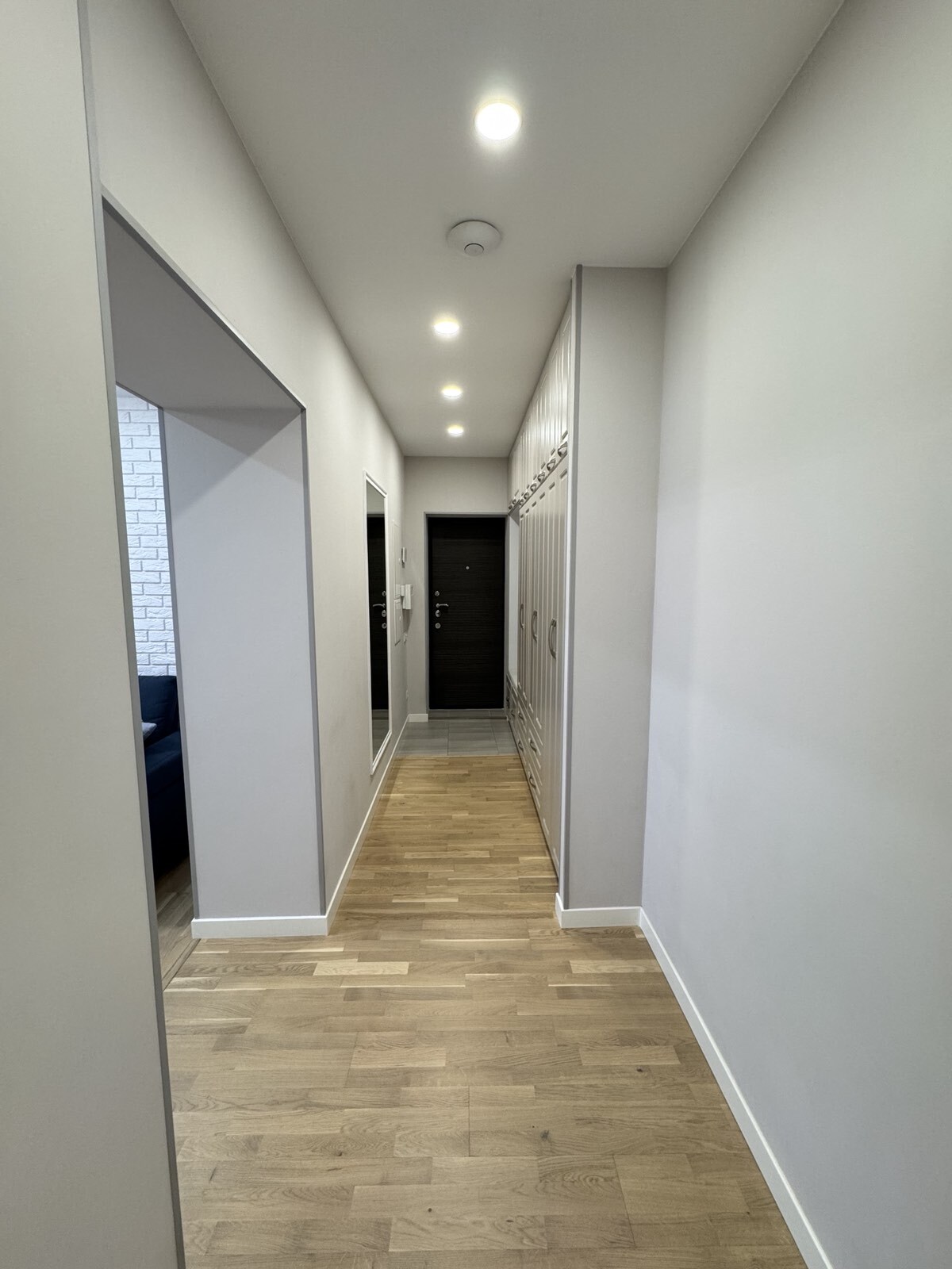 Продажа 3-комнатной квартиры 70 м², Александровская ул.