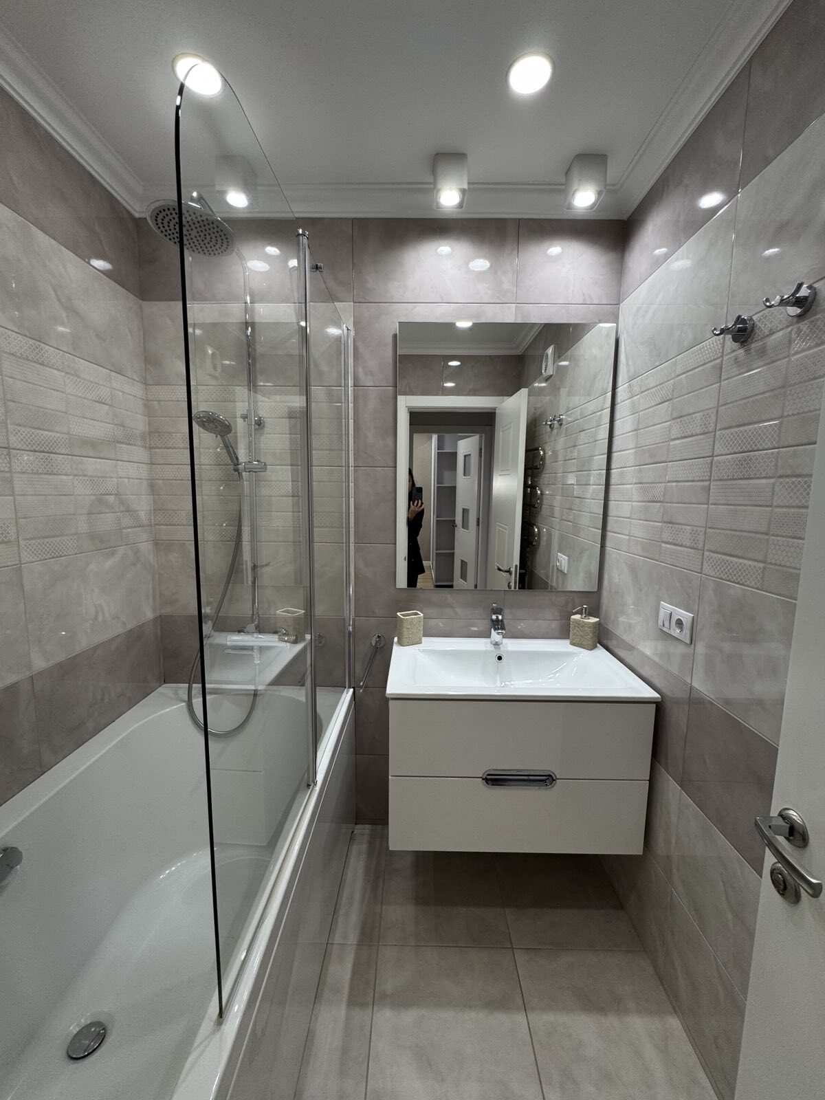 Продажа 3-комнатной квартиры 70 м², Александровская ул.