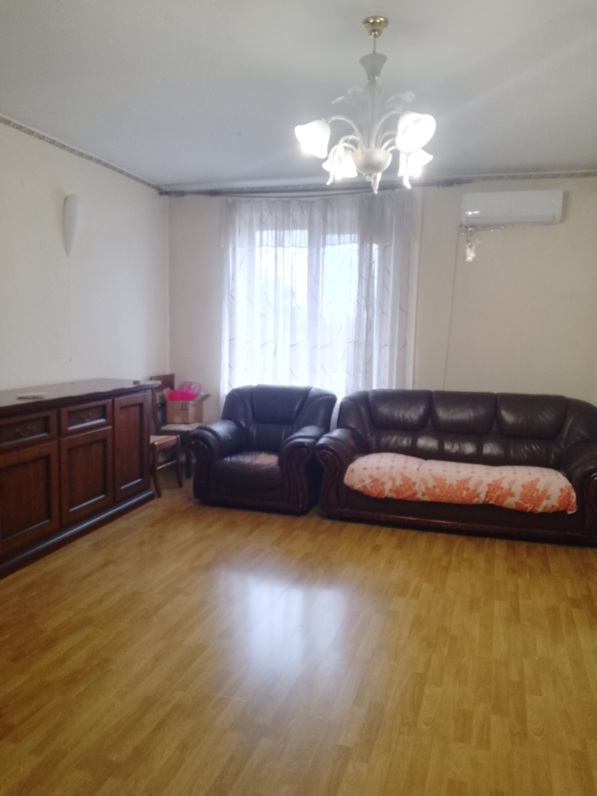 Аренда 3-комнатной квартиры 128 м², Каверина ул.