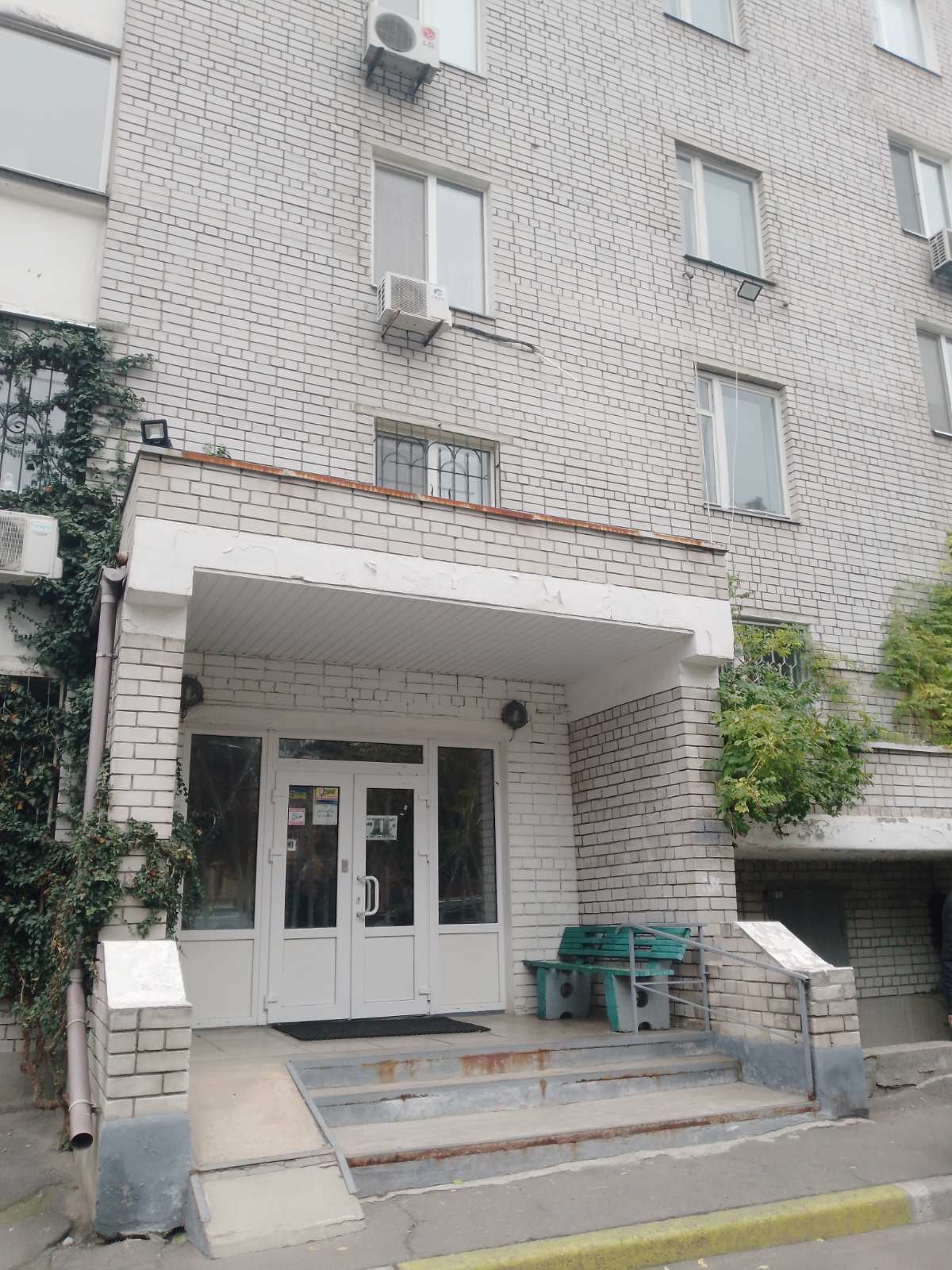 Аренда 3-комнатной квартиры 128 м², Каверина ул.