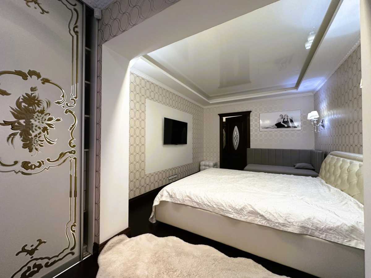 Аренда 2-комнатной квартиры 93 м², Николая Голего ул., 12