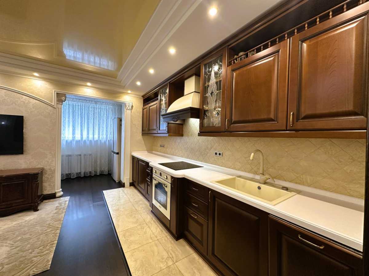 Аренда 2-комнатной квартиры 93 м², Николая Голего ул., 12