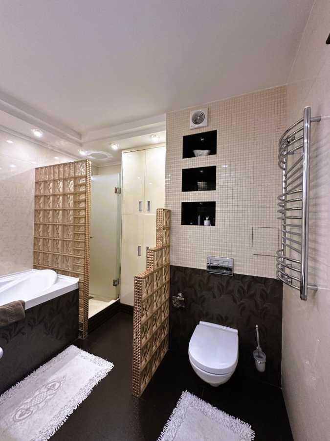 Аренда 2-комнатной квартиры 93 м², Николая Голего ул., 12