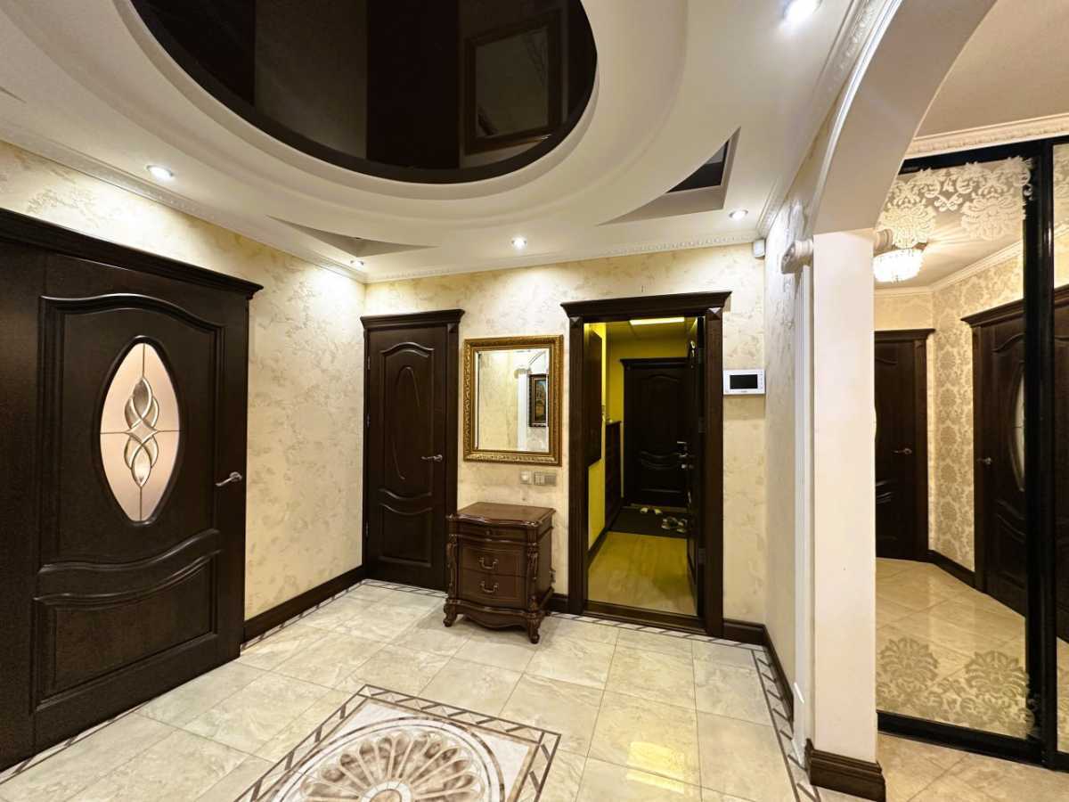 Аренда 2-комнатной квартиры 93 м², Николая Голего ул., 12