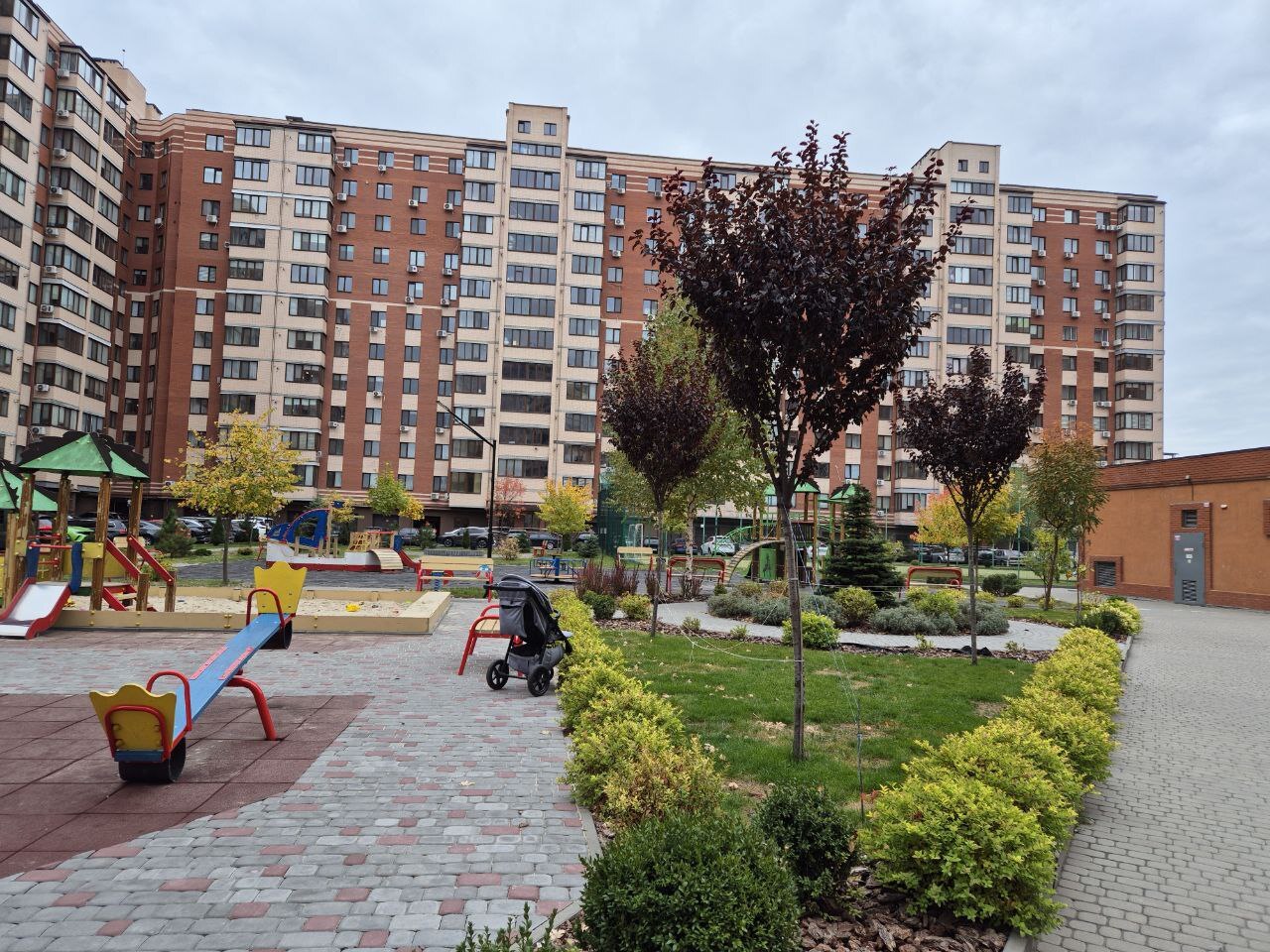 Оренда 1-кімнатної квартири 48 м², Співдружності вул., ул.2