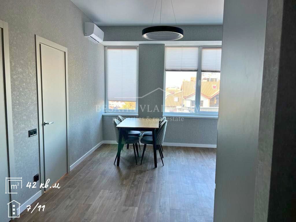 Продажа 2-комнатной квартиры 42 м², Троицкая пл.