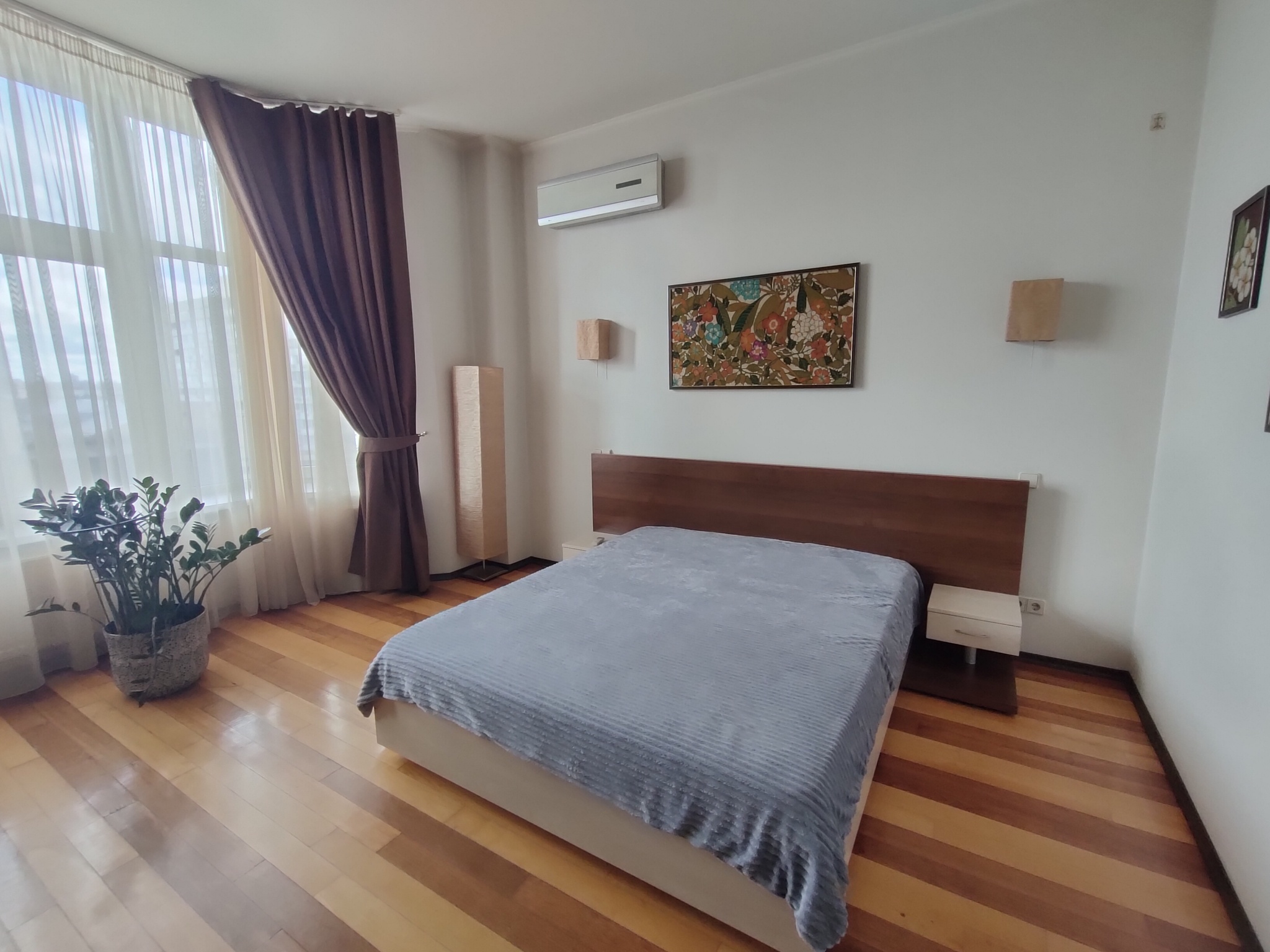 Оренда 3-кімнатної квартири 86 м², Володимирська вул., 49А