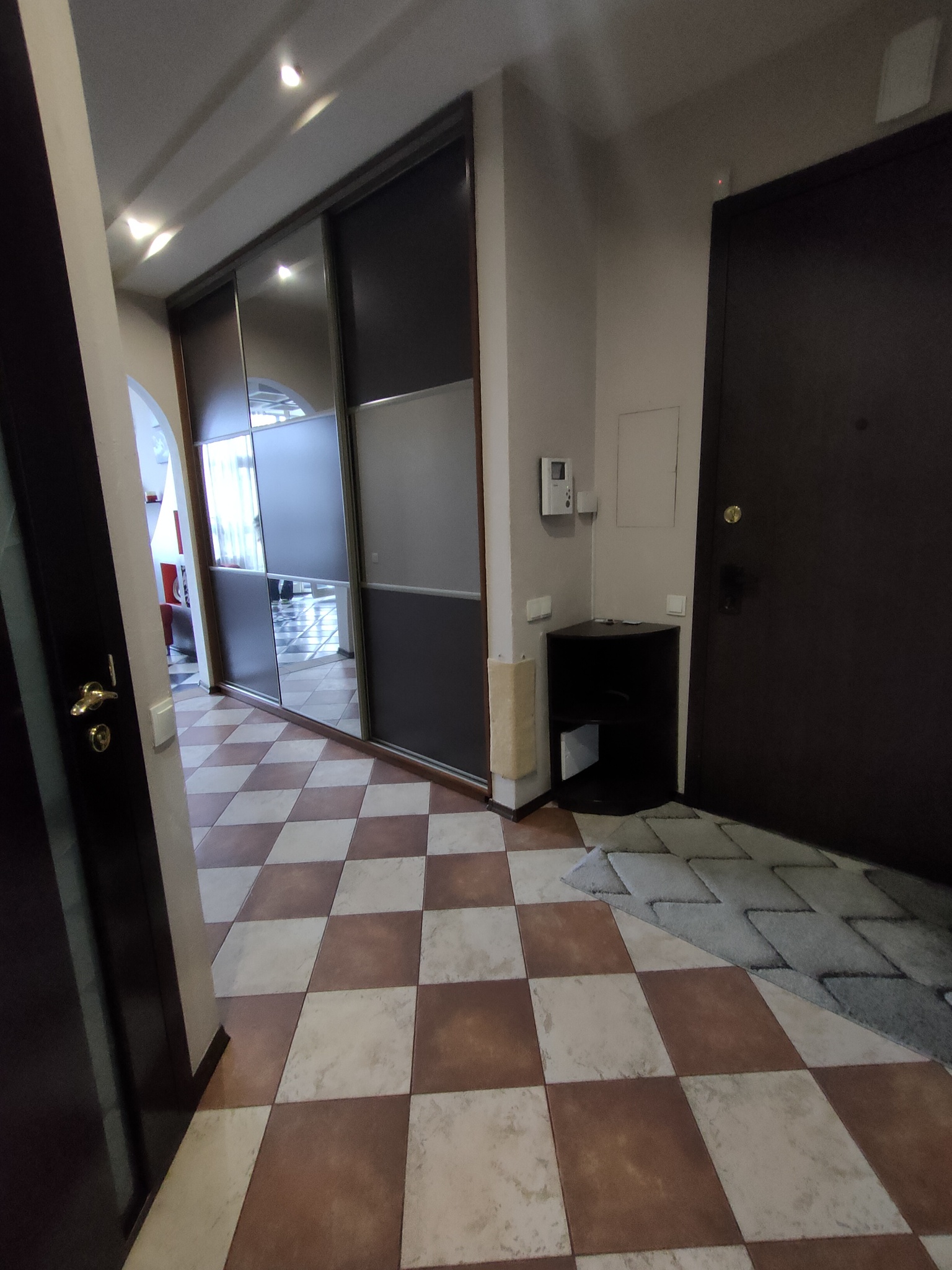 Оренда 3-кімнатної квартири 86 м², Володимирська вул., 49А