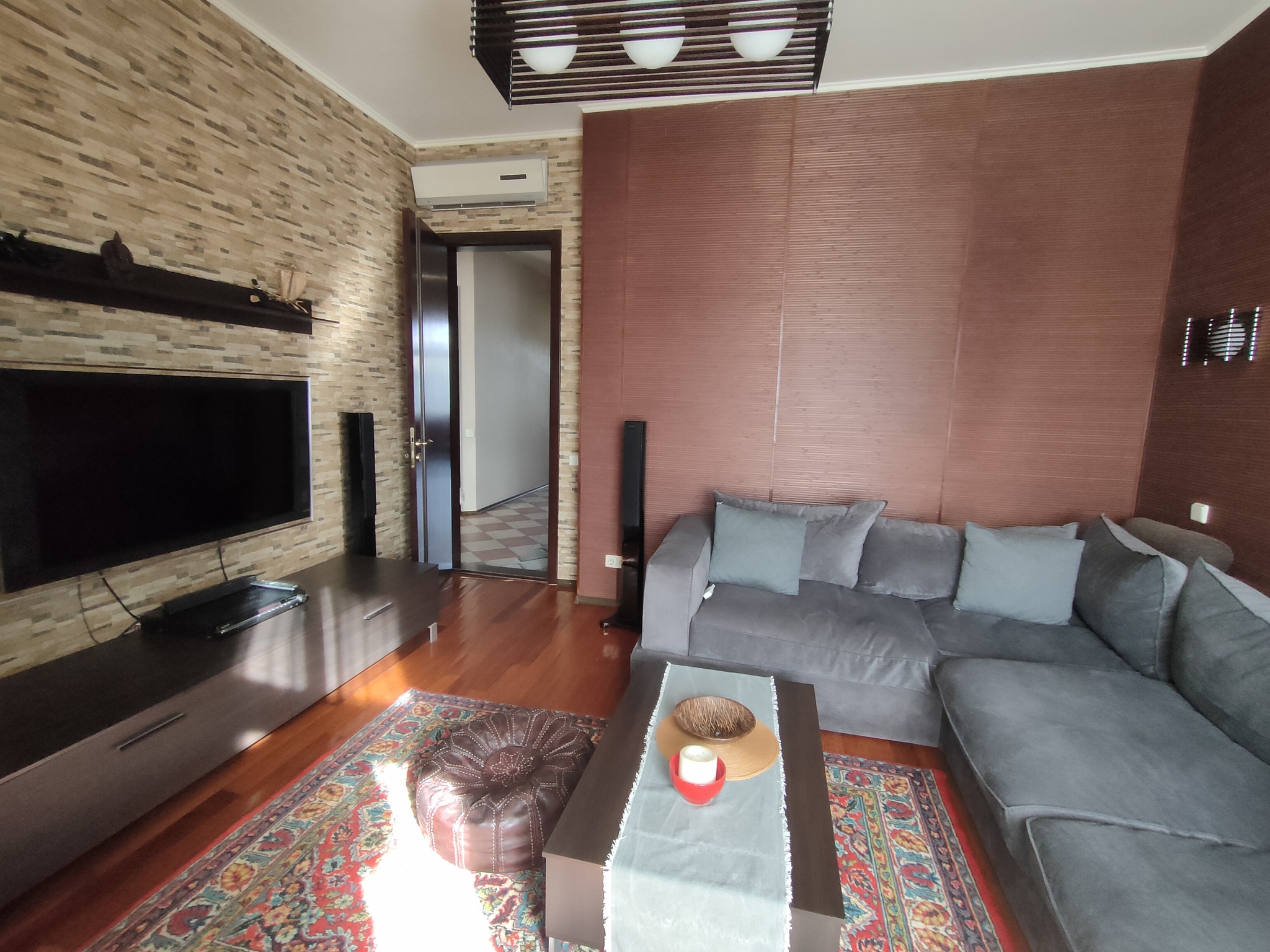 Оренда 3-кімнатної квартири 86 м², Володимирська вул., 49А