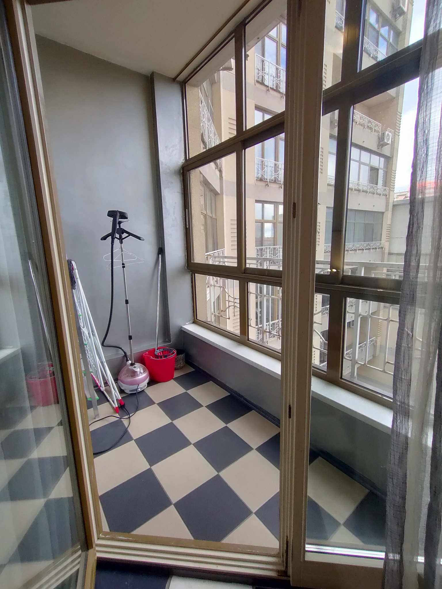 Оренда 3-кімнатної квартири 86 м², Володимирська вул., 49А