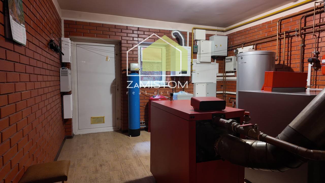 Продажа коттеджа 680 м²