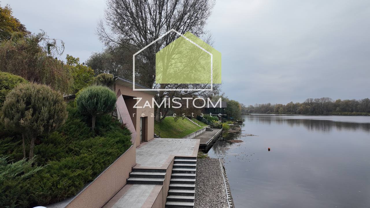 Продажа коттеджа 680 м²