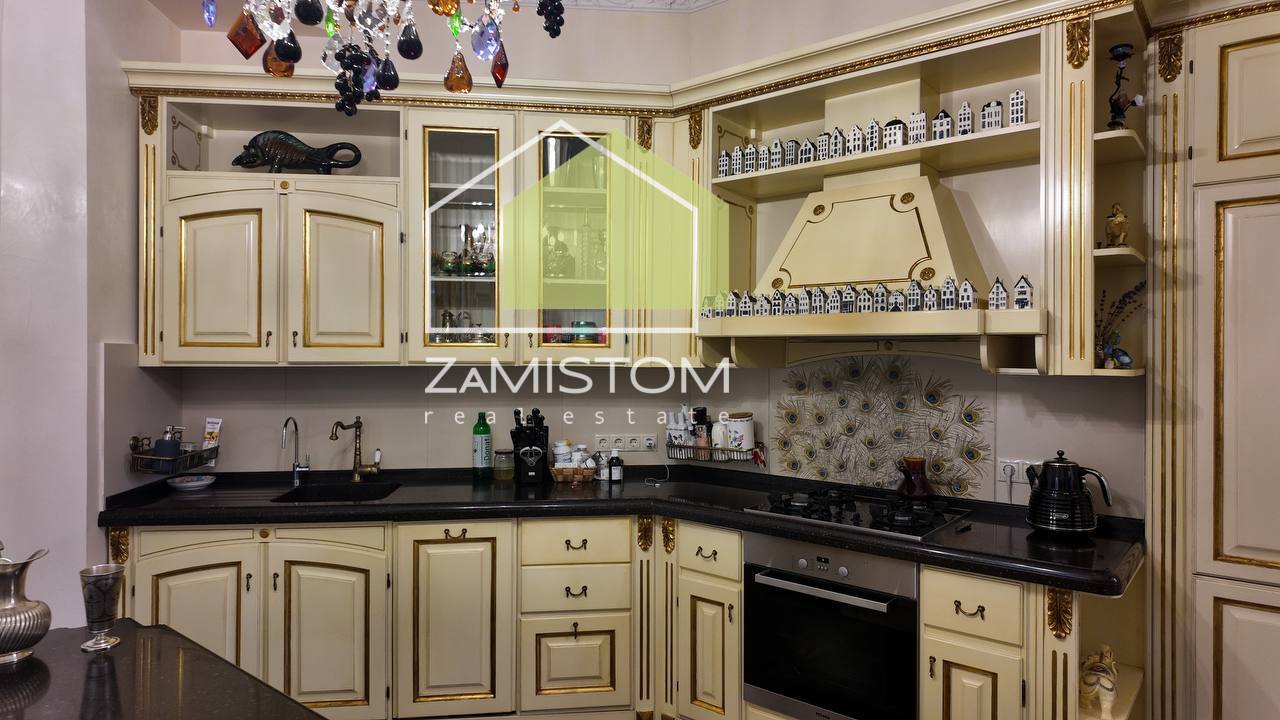 Продажа коттеджа 680 м²