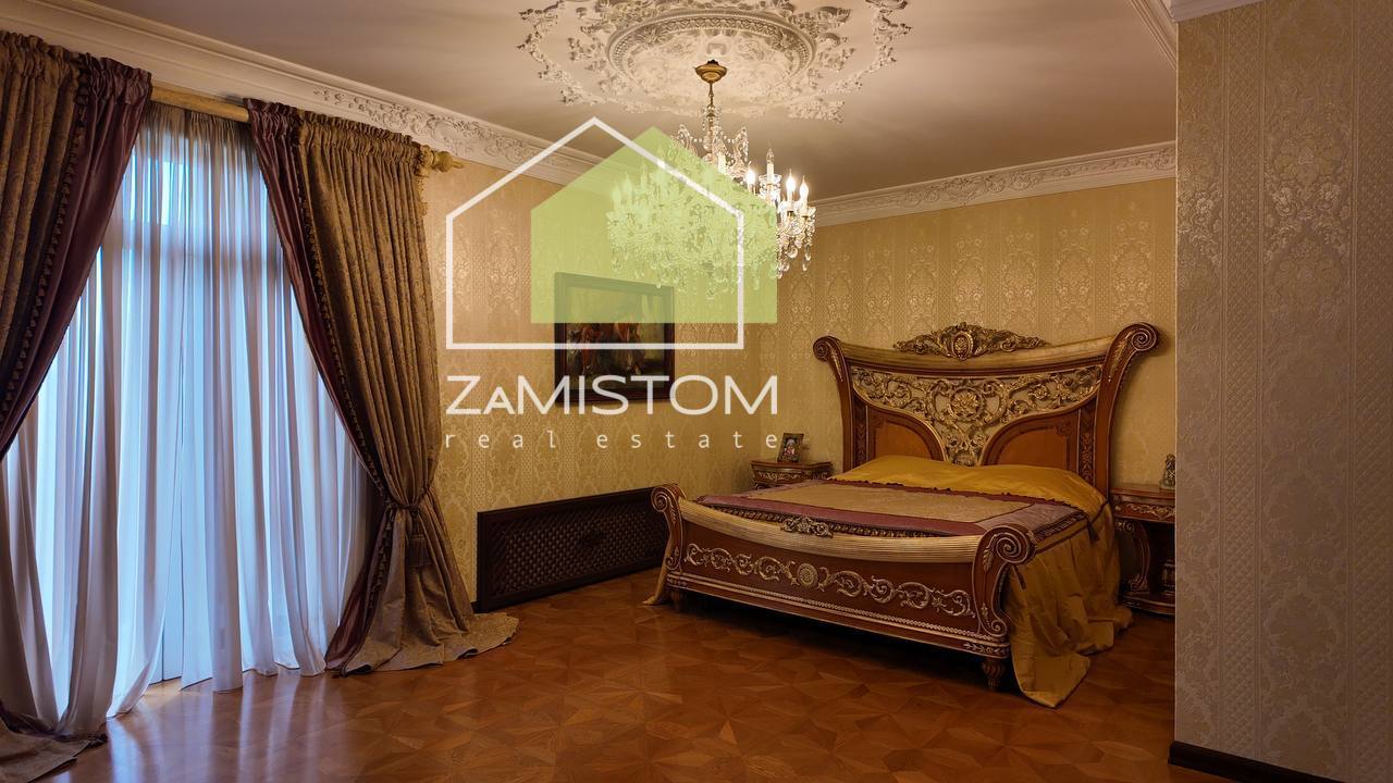 Продажа коттеджа 680 м²