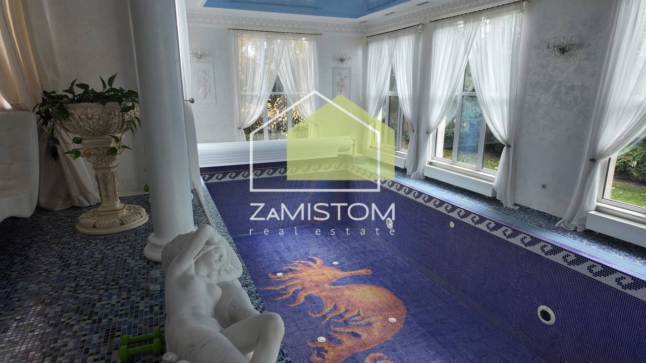 Продажа коттеджа 680 м²