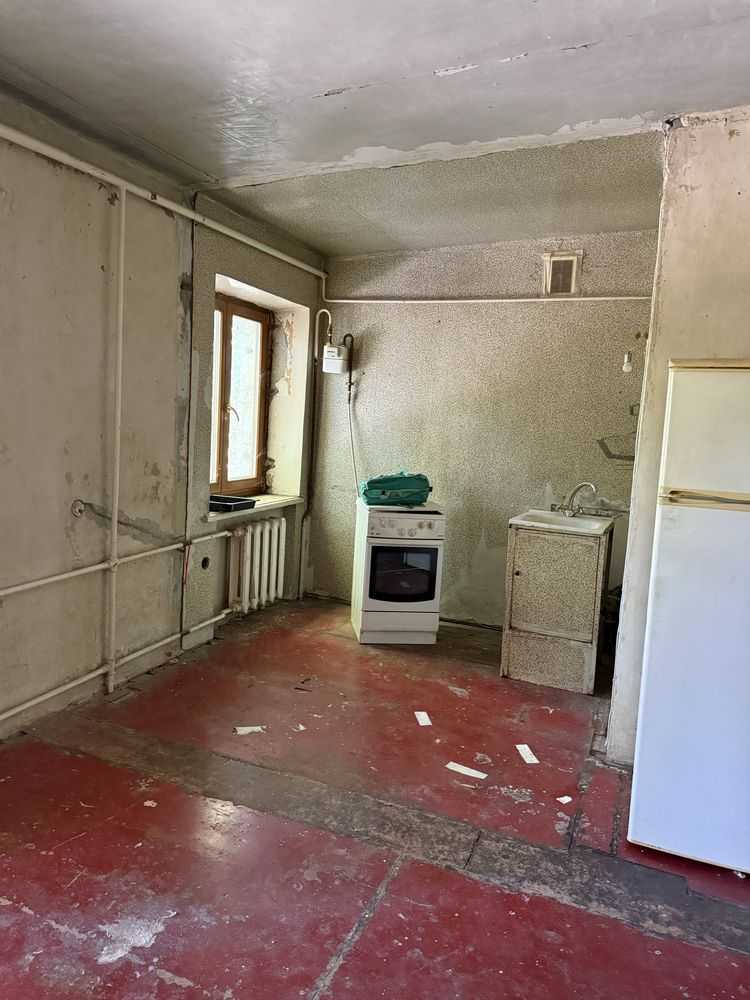 Продаж 1-кімнатної квартири 32 м², Сегедская вул., 9