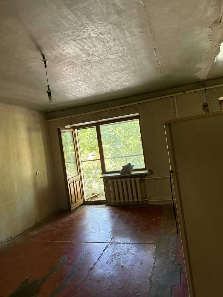 Продаж 1-кімнатної квартири 32 м², Сегедская вул., 9