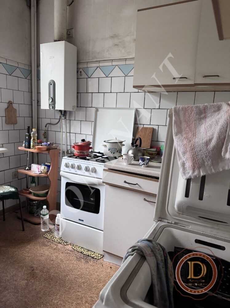 Продаж 2-кімнатної квартири 56 м², Сталеварів вул., 25