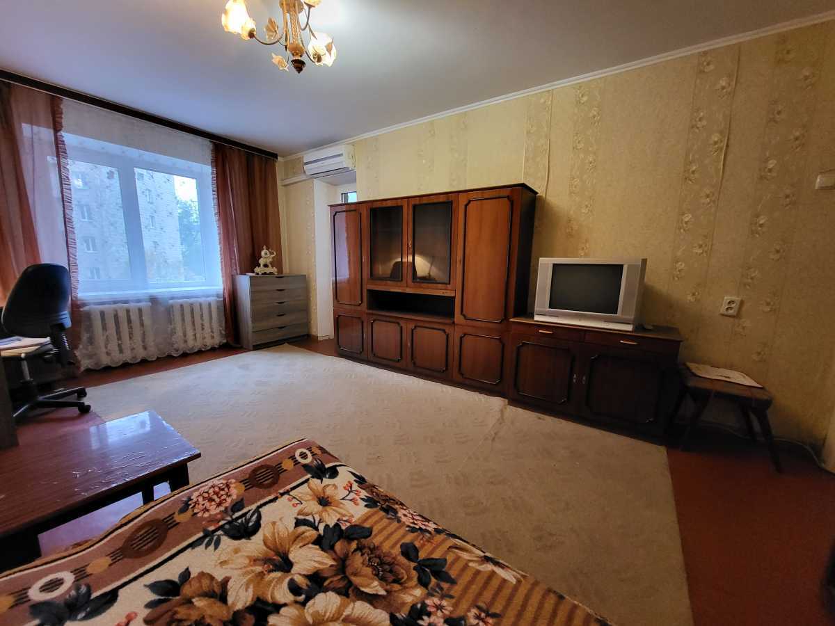 Оренда 1-кімнатної квартири 40 м², Астраханська вул., 5
