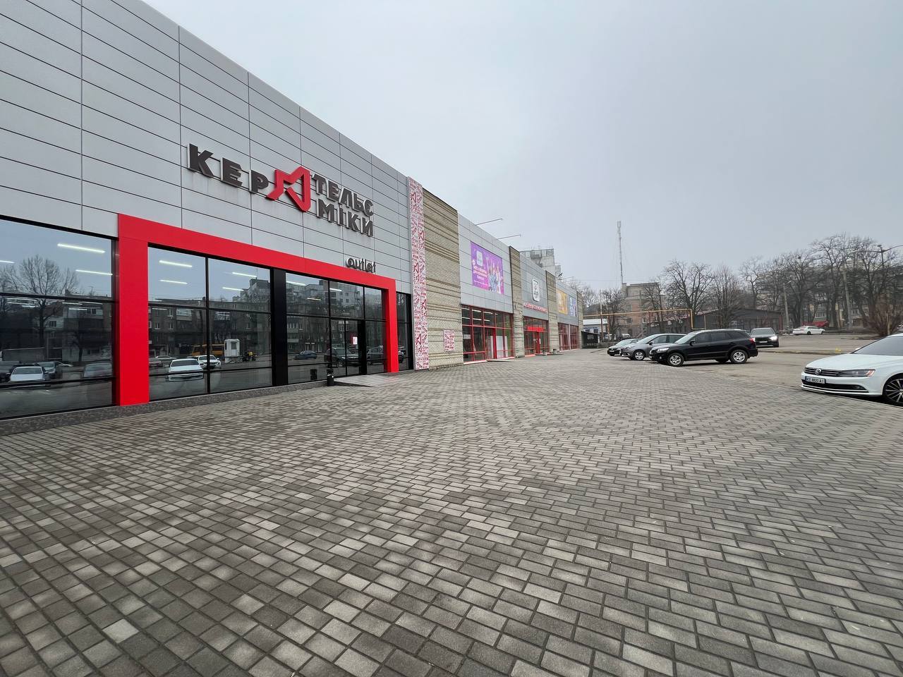 Оренда комерції 1160 м², Богдана Хмельницького просп., 31