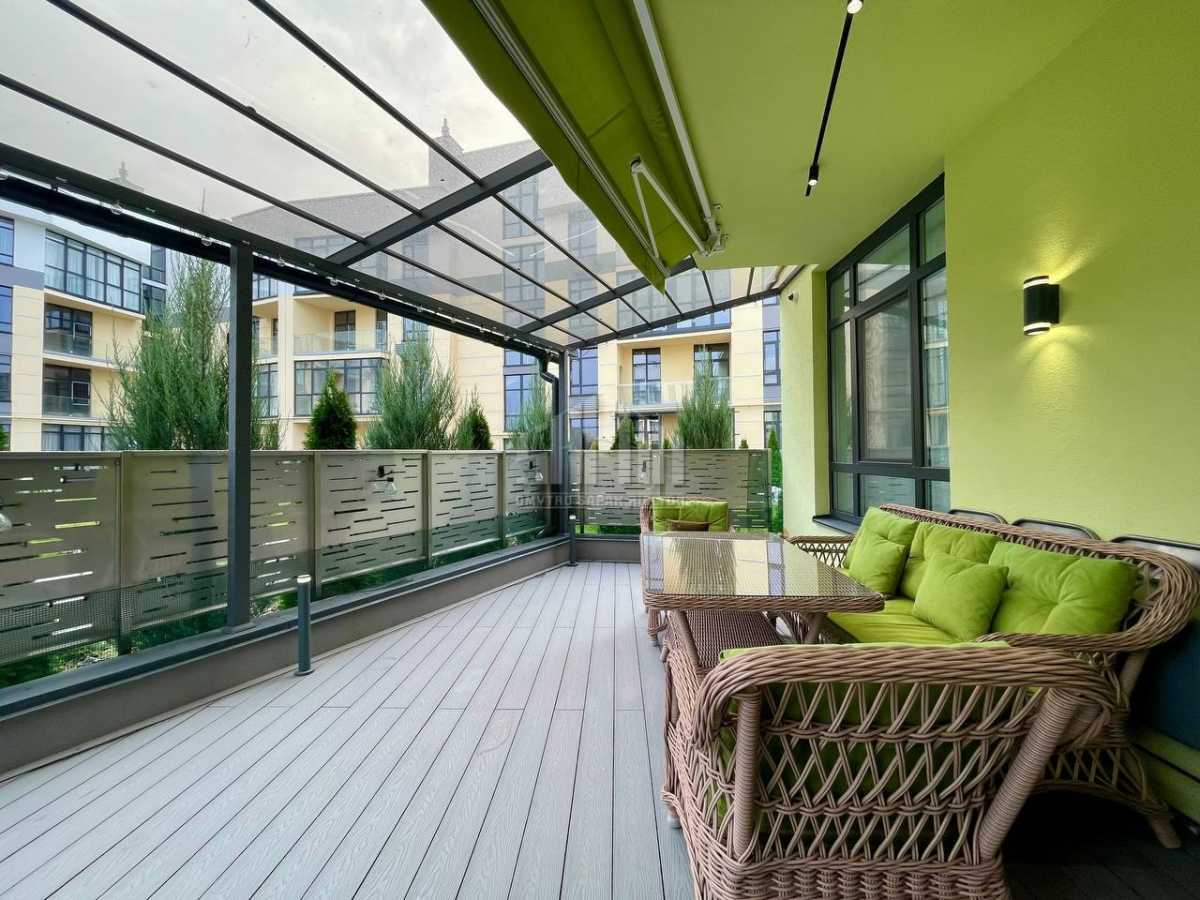 Продажа 2-комнатной квартиры 70 м², Богатырская ул., 32