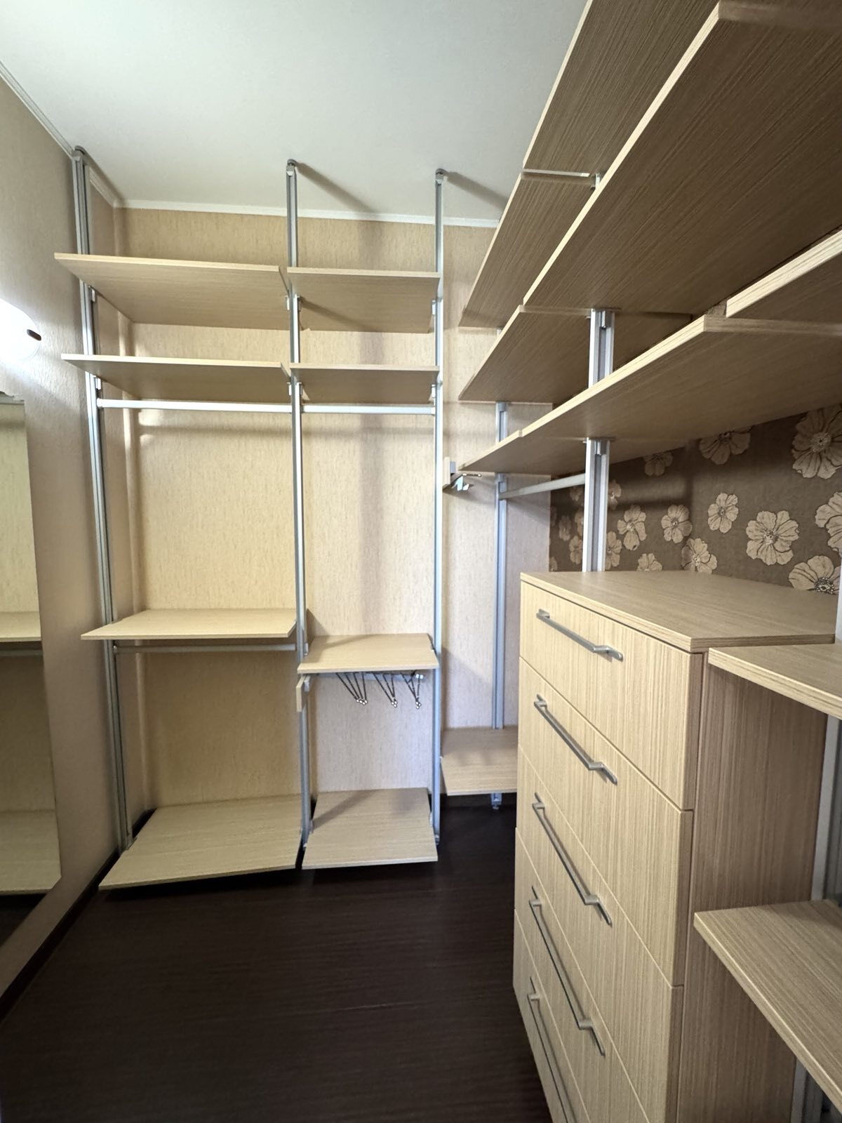 Продаж 4-кімнатної квартири 101 м², Незалежної України вул.