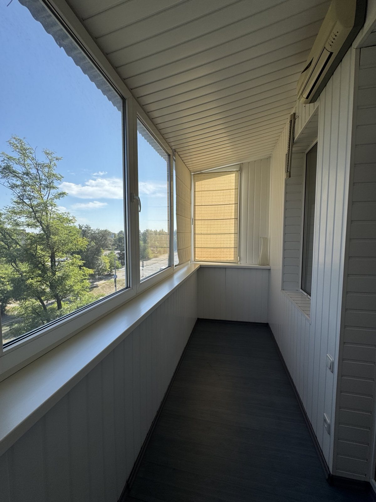 Продаж 4-кімнатної квартири 101 м², Незалежної України вул.