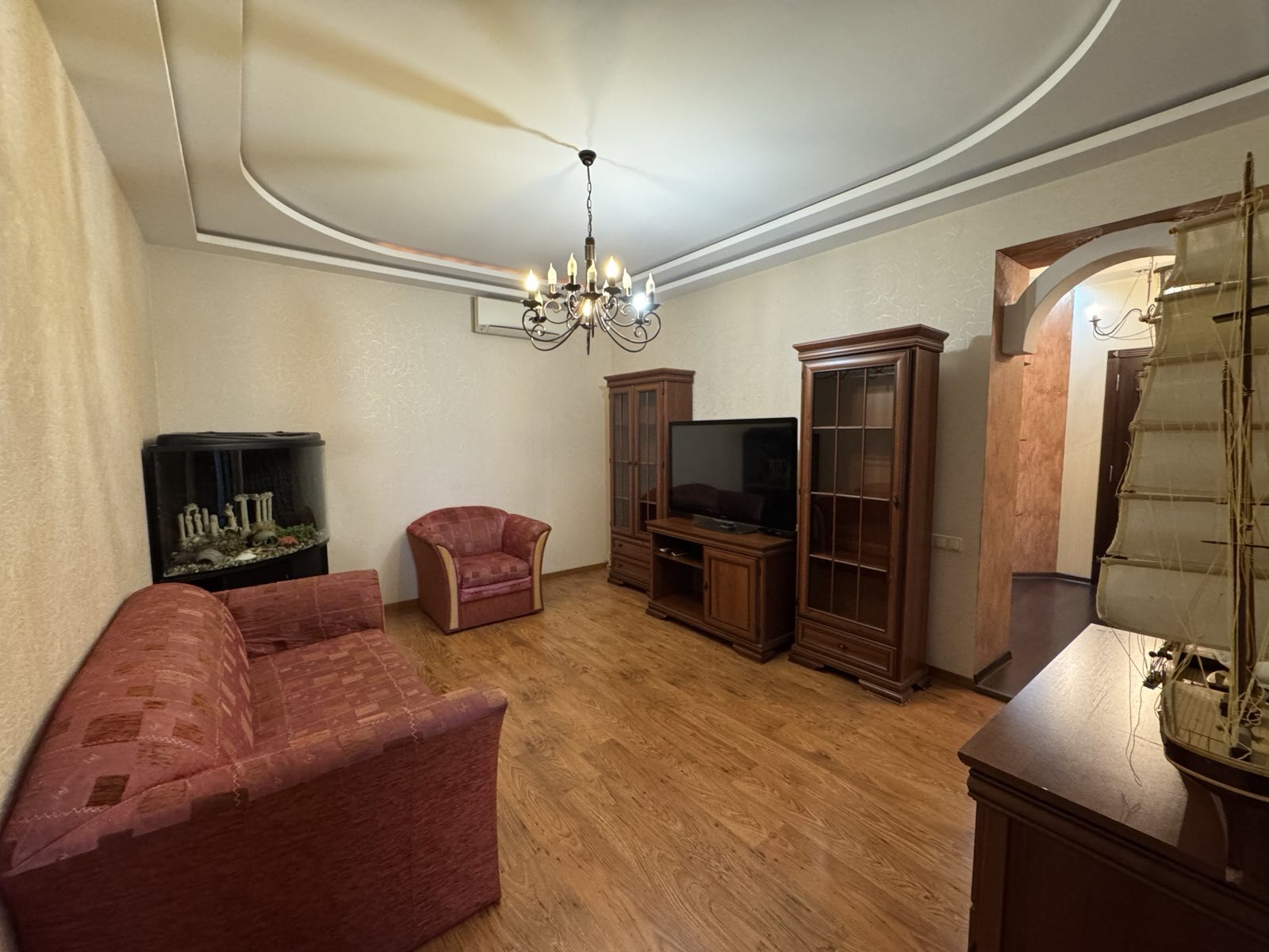 Продаж 4-кімнатної квартири 101 м², Незалежної України вул.