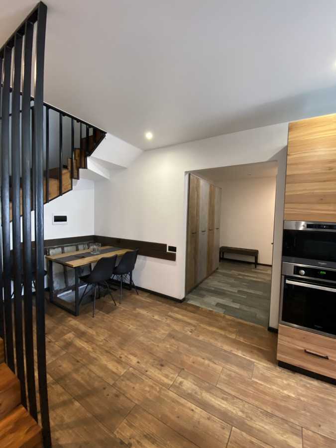 Продажа 3-комнатной квартиры 125 м², Ясная ул.