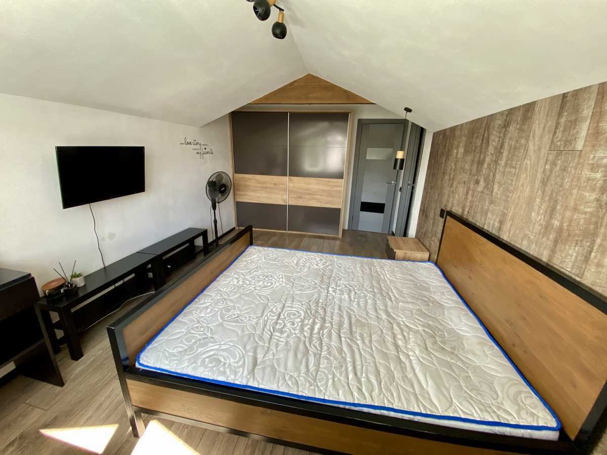 Продажа 3-комнатной квартиры 125 м², Ясная ул.