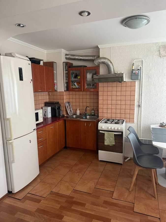 Продаж 2-кімнатної квартири 44 м², Набережна Перемоги вул., 106